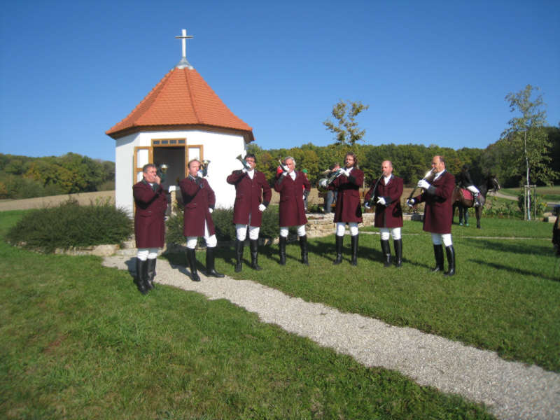 Die Reiterlichen Jagdhornbläser auf der Fuchsjagd Altentrüdingen 2011